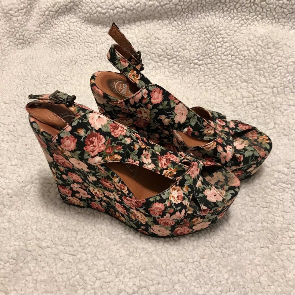 Jeffrey Campbell Mariel floral wedge sandal 🌸 - Picture 2 of 6